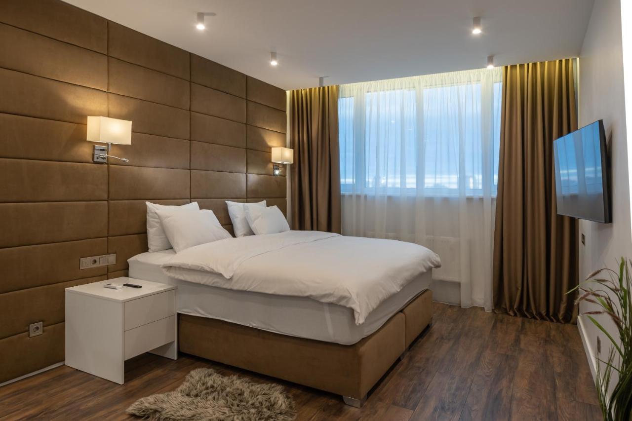 Victory-30 Luxury Center Apartment Kyiv