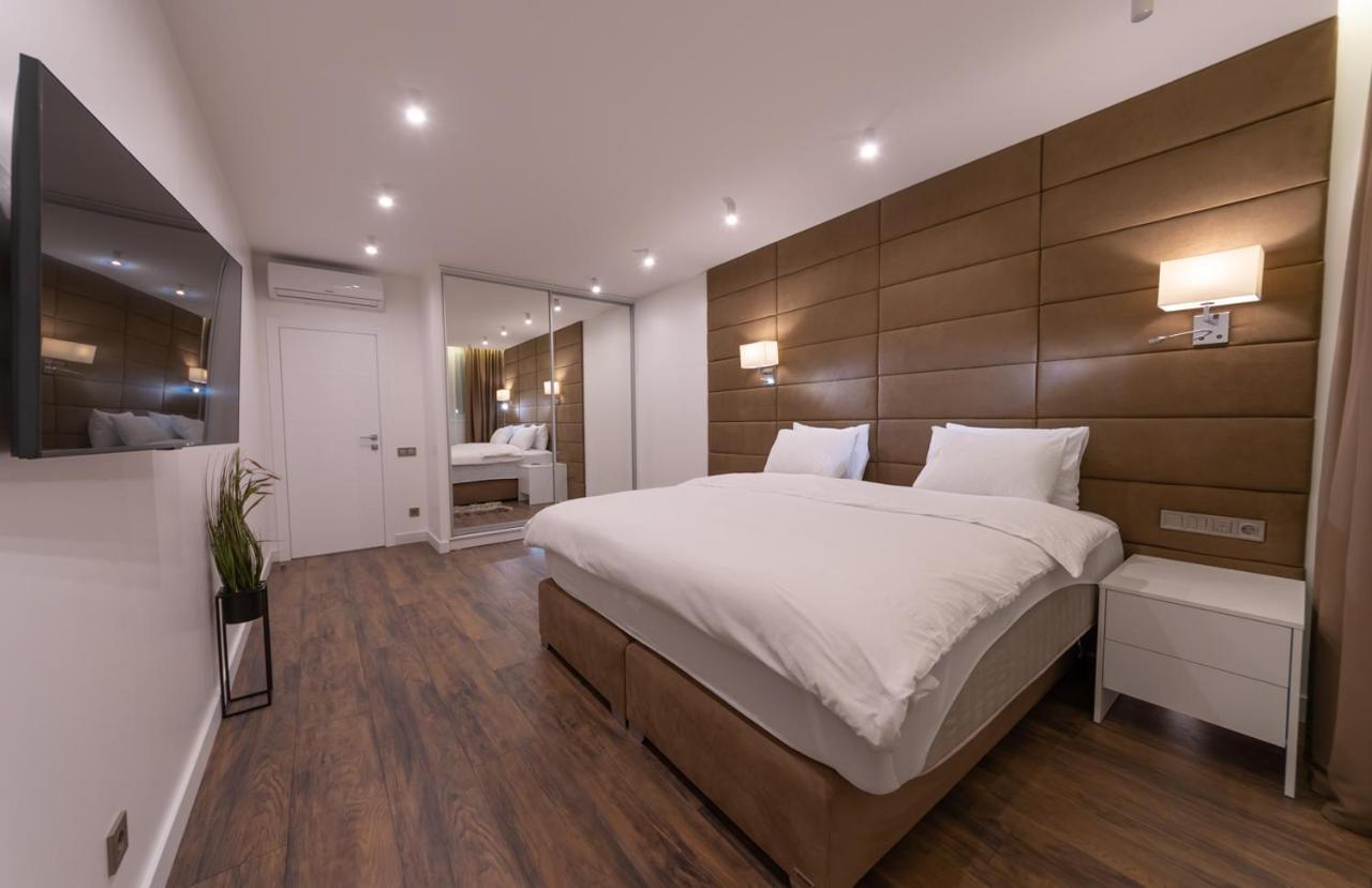 Apartment Victory-30 Luxury Center Kyiv